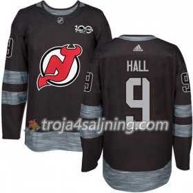 New Jersey Devils tröja Taylor Hall 9 1917-2017 100th Anniversary Adidas Svart Authentic - NHL Tröjor Herr